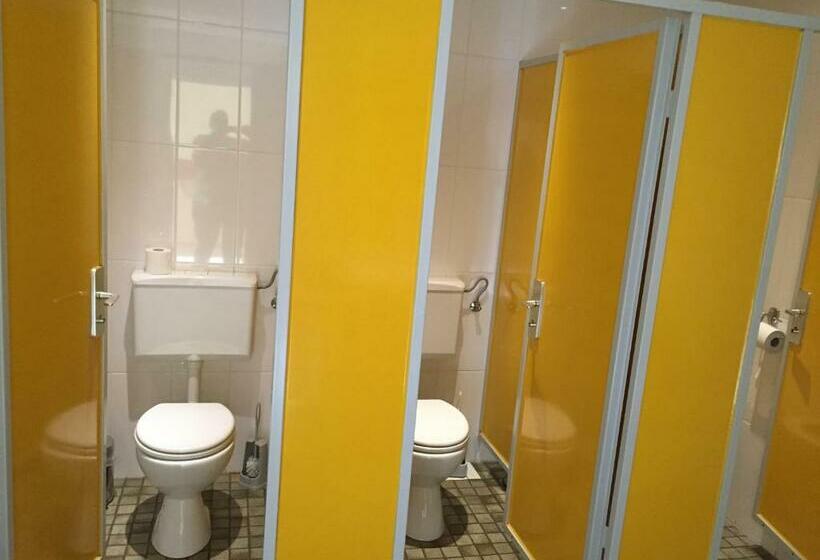 バスルーム共有のシングルスタンダード, Stadt Mainz