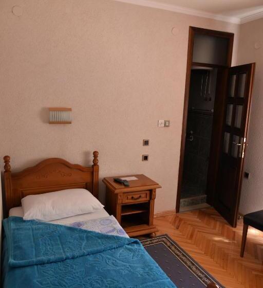 اتاق استاندارد یک نفره, Motel Krstac