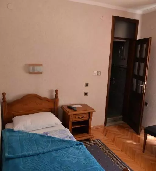 اتاق استاندارد یک نفره, Motel Krstac