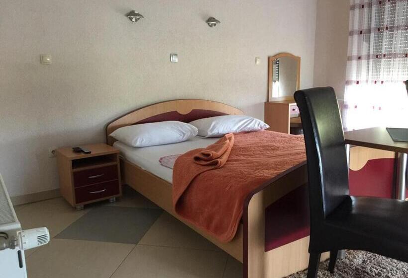 اتاق استاندارد, Motel Krstac