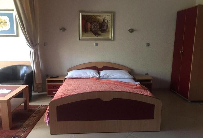 استودیو استاندارد با بالکن, Motel Krstac