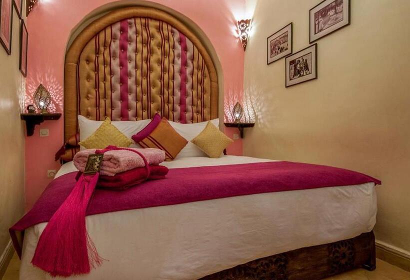 اتاق استاندارد چهار تخته, Riad Anabel