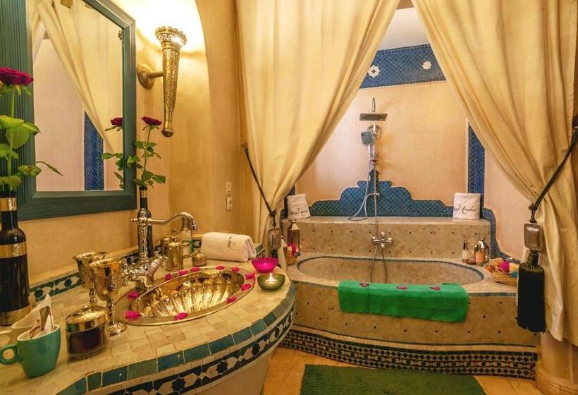 اتاق استاندارد سه نفره, Riad Anabel