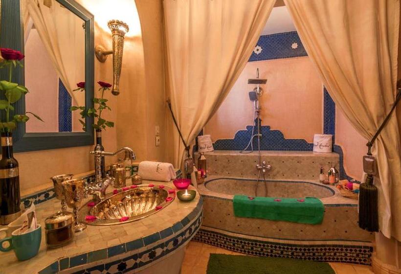 اتاق استاندارد سه نفره, Riad Anabel