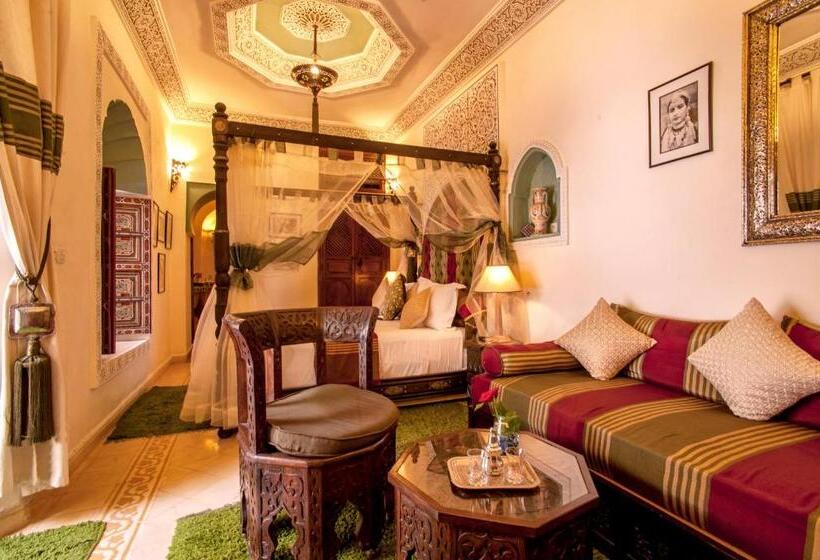 اتاق استاندارد سه نفره, Riad Anabel