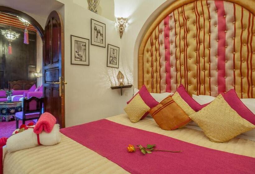 اتاق استاندارد چهار تخته, Riad Anabel