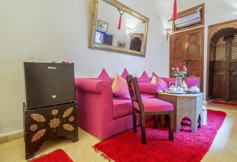 اتاق استاندارد چهار تخته, Riad Anabel