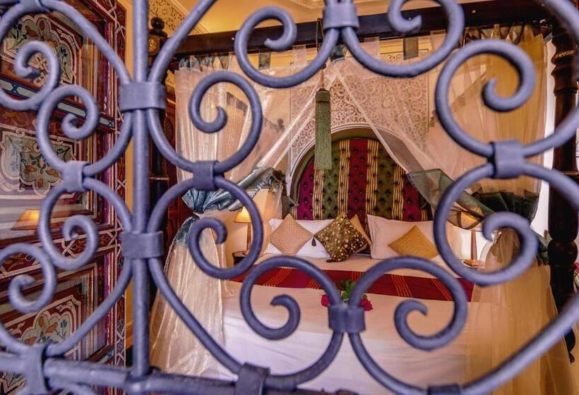 اتاق استاندارد سه نفره, Riad Anabel