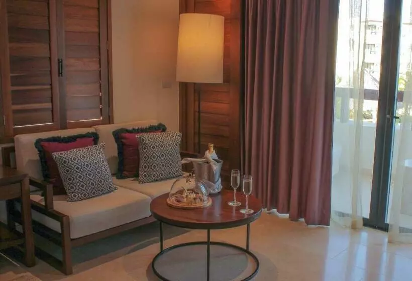 سوئیت جونیور کلوب با چشم‌انداز دریا, Secrets Cap Cana Resort & Spa - Adults Only - All Inclusive