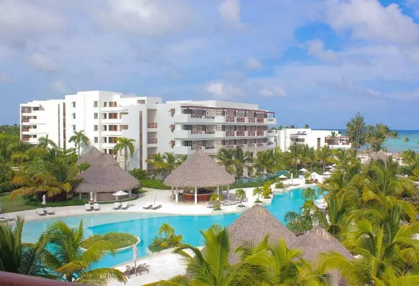 سوییت جونیور با چشم‌انداز استخر, Secrets Cap Cana Resort & Spa - Adults Only - All Inclusive