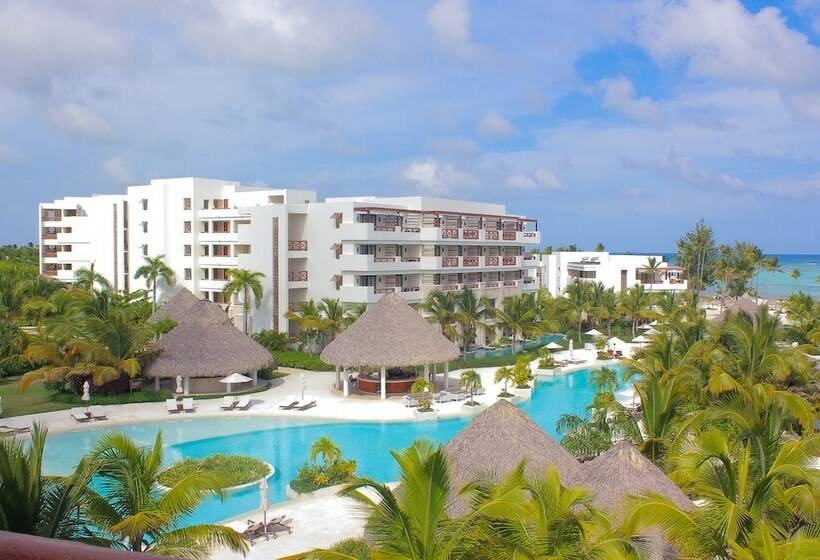 سوییت جونیور با چشم‌انداز استخر, Secrets Cap Cana Resort & Spa - Adults Only - All Inclusive