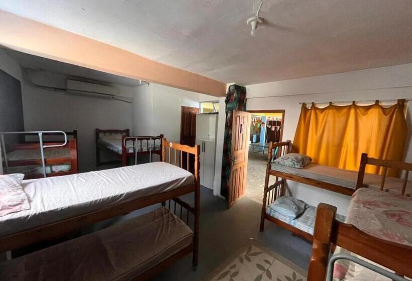 تختخواب در اتاق مشترک, Hostel Sol & Mar