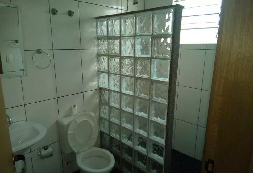 Standard Yhden Hengen Huone, Cumbipar King