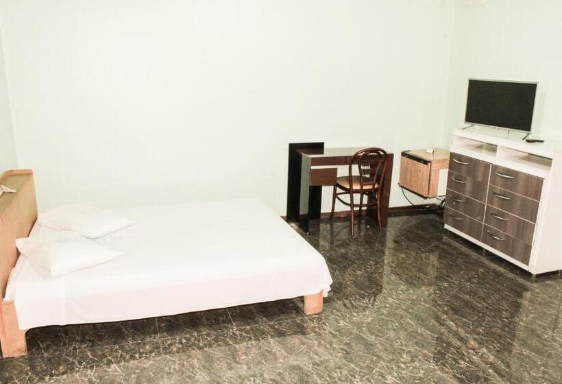 Номер Deluxe, Cumbipar King