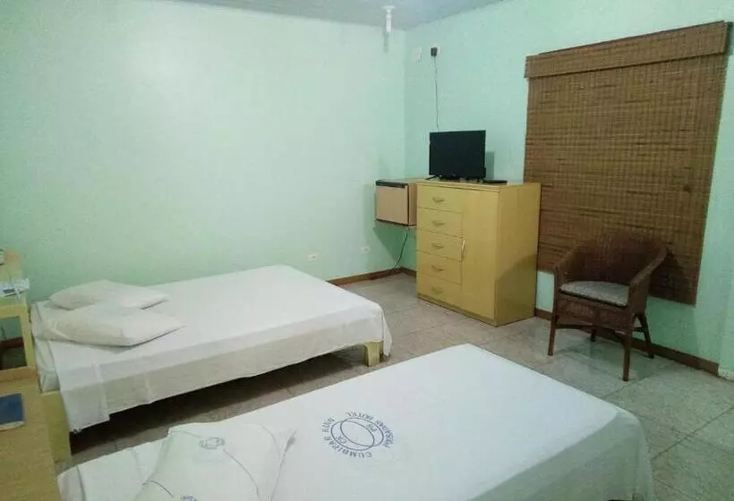 Deluxe Kolmen Hengen Huone, Cumbipar King