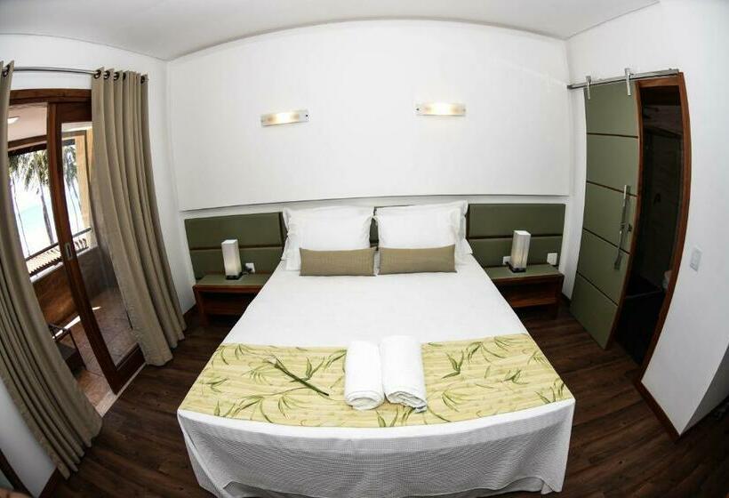 חדר סטנדרט לשלושה, Genus Beach