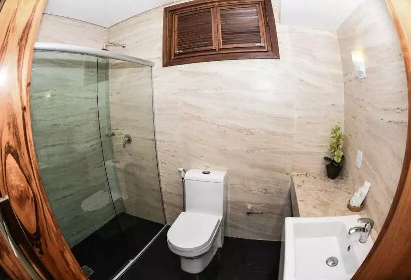 Quarto Quádruplo Standard, Genus Beach