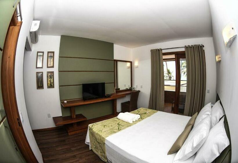 חדר סטנדרט לשלושה, Genus Beach