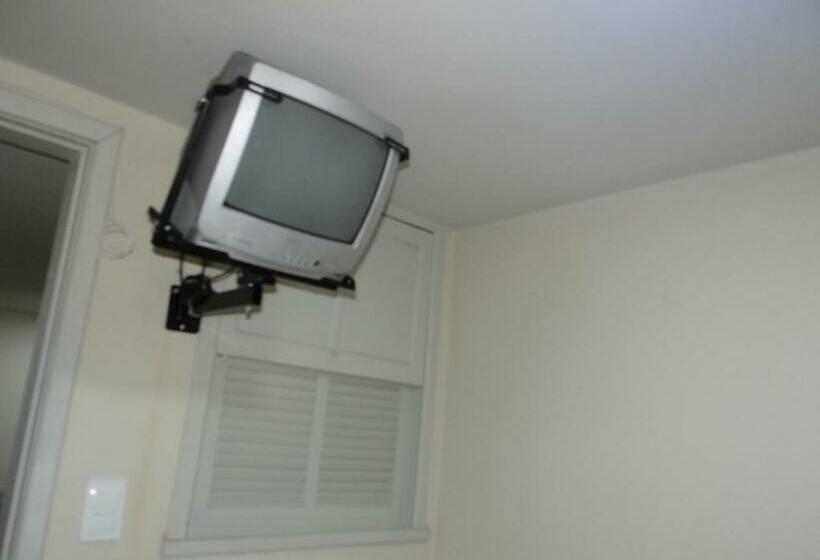 اتاق استاندارد یک تخته با سرویس بهداشتی مشترک, Hospedagem Municipal