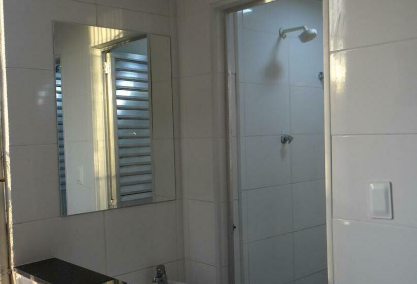 اتاق استاندارد یک تخته با سرویس بهداشتی مشترک, Hospedagem Municipal