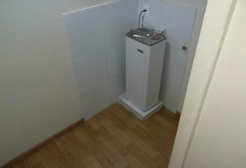 اتاق استاندارد با سرویس بهداشتی مشترک, Hospedagem Municipal