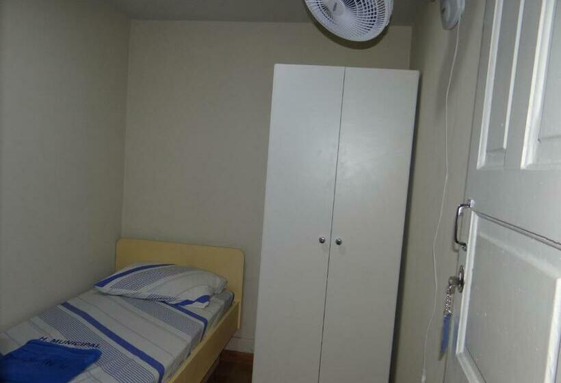 اتاق یک نفره پایه با سرویس بهداشتی مشترک, Hospedagem Municipal