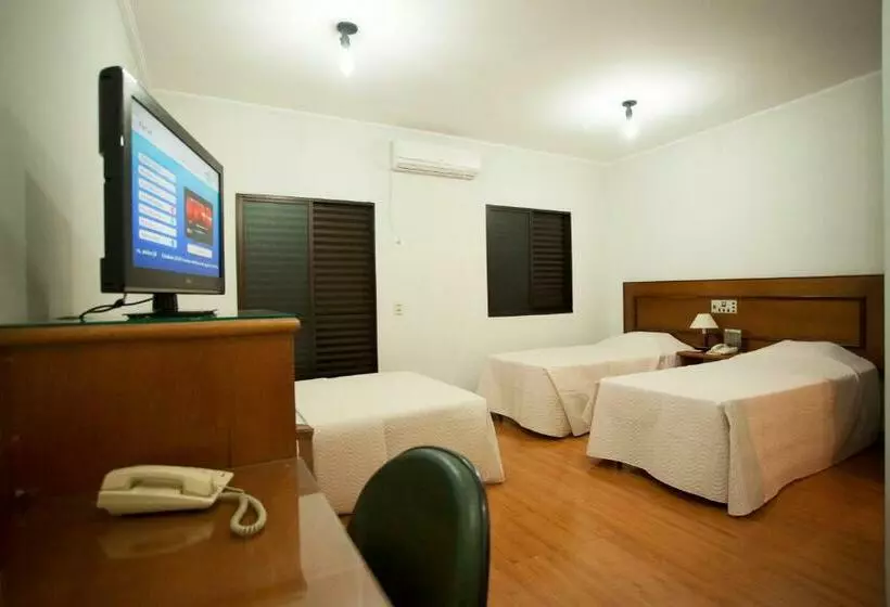 Deluxe Kolmen Hengen Huone, Indaiá Hotel Residence
