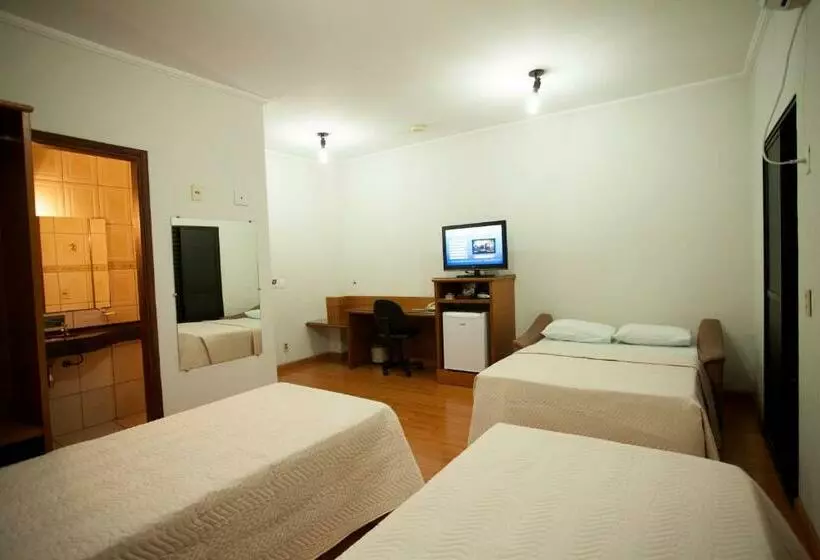 Deluxe Kolmen Hengen Huone, Indaiá Hotel Residence