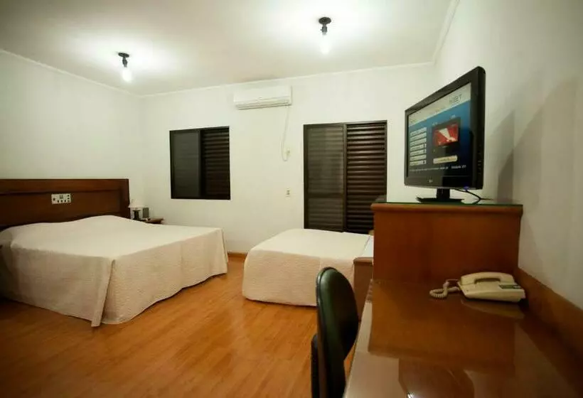 Deluxe Kolmen Hengen Huone, Indaiá Hotel Residence