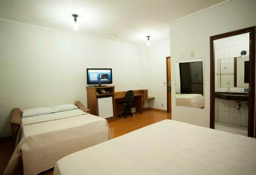 Deluxe Kolmen Hengen Huone, Indaiá Hotel Residence