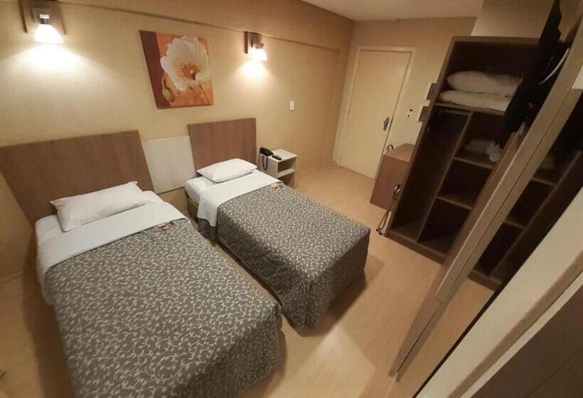 标准间, Klein Ville Dois Irmaos