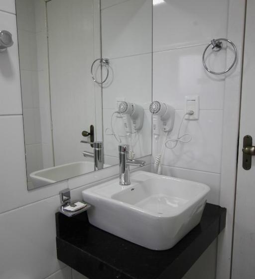 标准间, Klein Ville Dois Irmaos