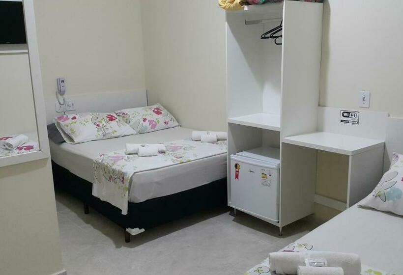 חדר סטנדרט לשלושה, La Madre