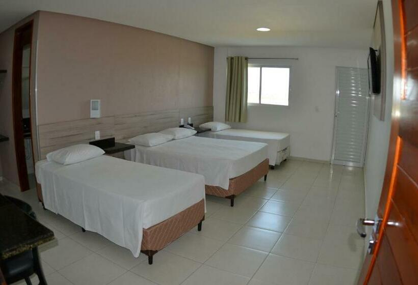 חדר סטנדרט לשלושה, La Ville