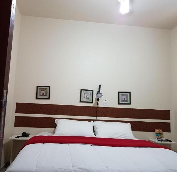 غرفة قياسية, Minastur