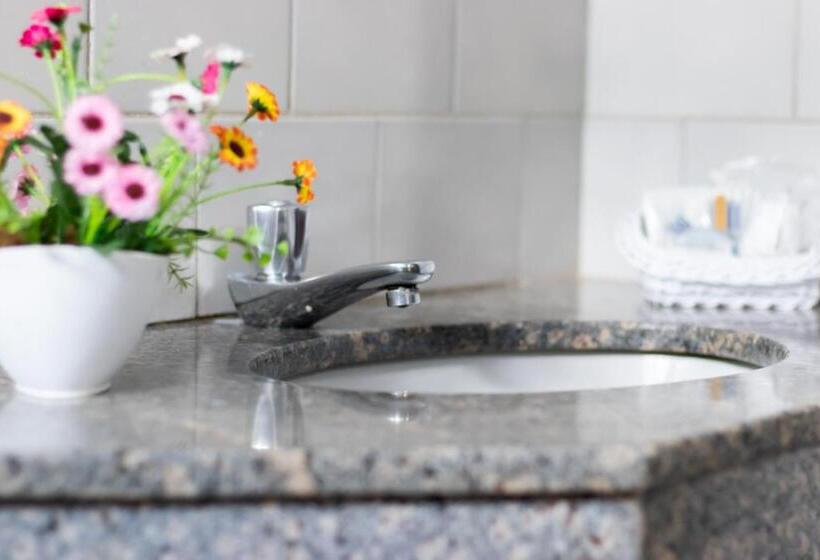 غرفة قياسية, Minastur