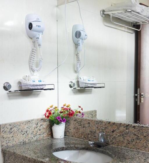 غرفة قياسية ثلاثية, Minastur