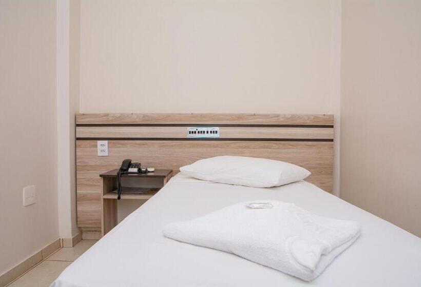 غرفة قياسية فردية, Mundial