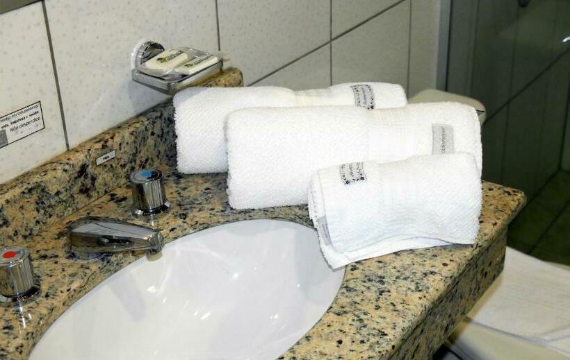 جناح, Pousada Das Araucarias