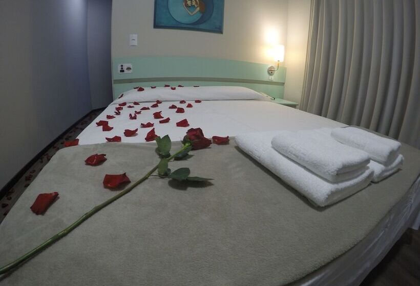 Номер Deluxe, Real Nob