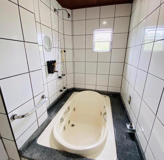 Номер Deluxe, Real Nob