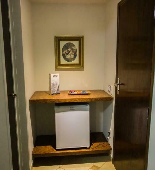 豪华房间, Reisper Palace