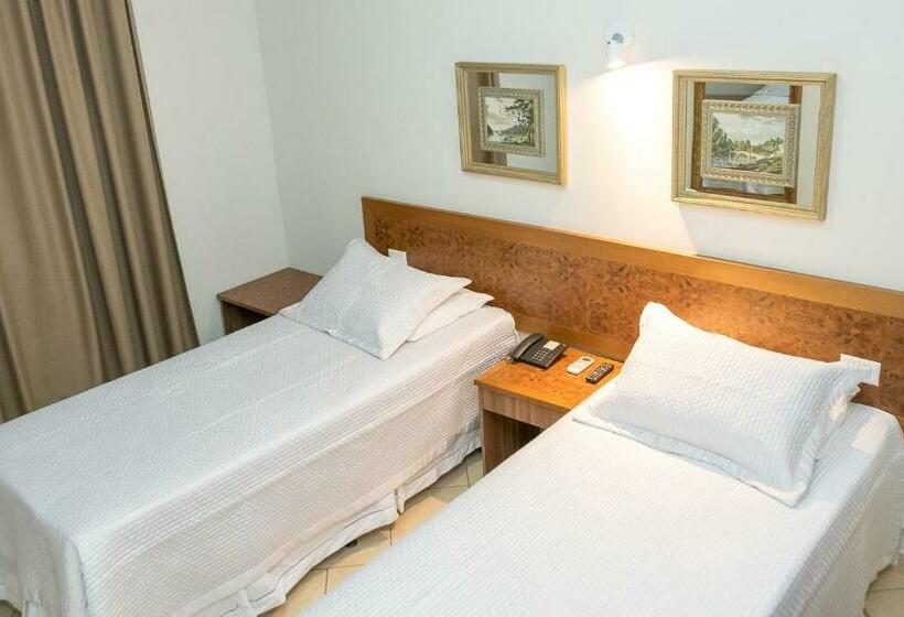 豪华房间, Reisper Palace