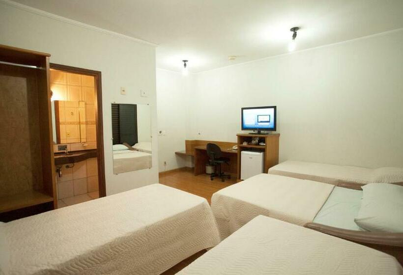 חדר דלוקס לארבעה, Indaiá Hotel Residence