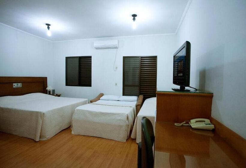 חדר דלוקס לארבעה, Indaiá Hotel Residence