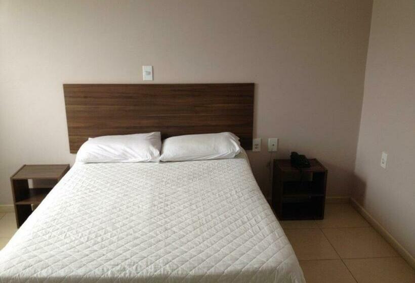 غرفة قياسية, Cedro Palace