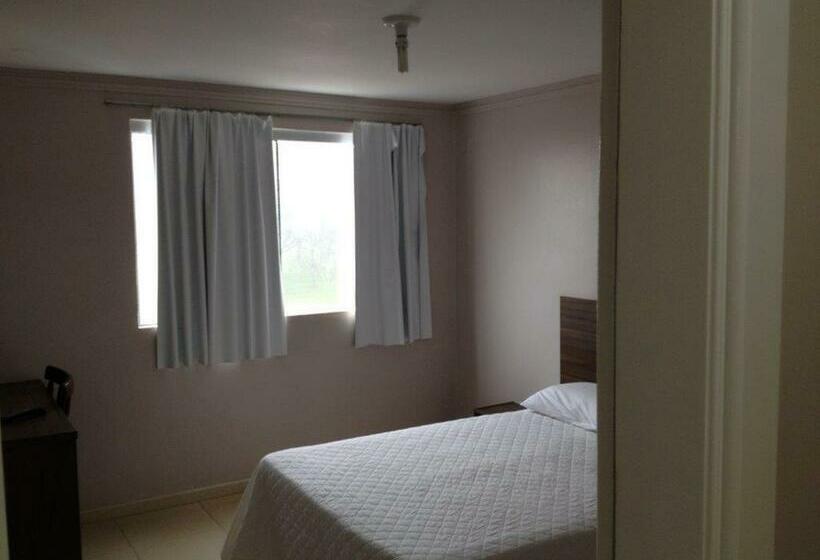 غرفة قياسية, Cedro Palace