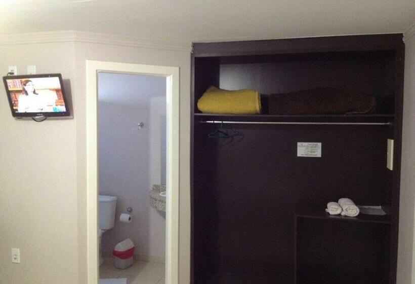 غرفة قياسية, Cedro Palace