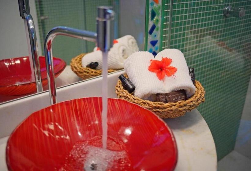 豪华海景房, Cliffside Luxury Inn