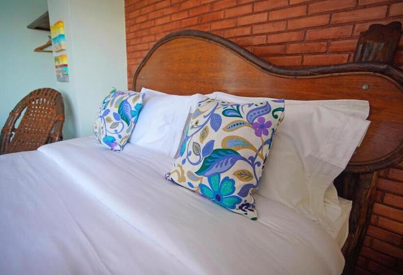 Номер Deluxe Вид на Море, Cliffside Luxury Inn